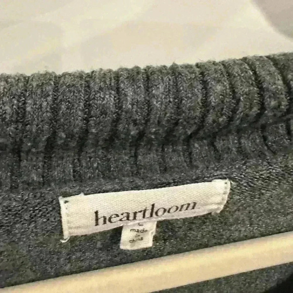 Heartloom Gray sweater - Picture 2 of 4